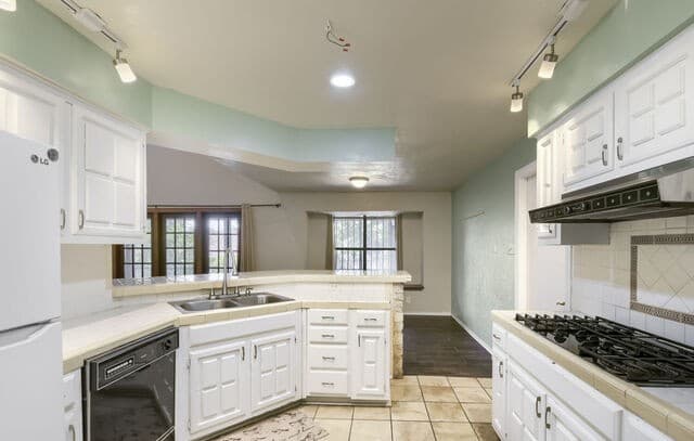 7939  Misty Park Street, San Antonio, TX 78250 — photo 14