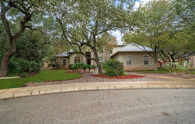 31  Royal Waters Dr, San Antonio, TX 78248 — photo 2
