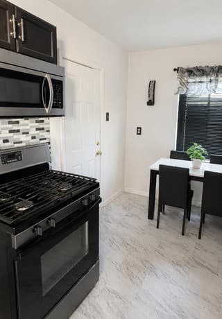 2343  Burnet, San Antonio, TX 78202 — photo 8