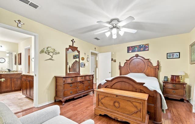 8621  Wood Falls, San Antonio, TX 78251 — photo 11