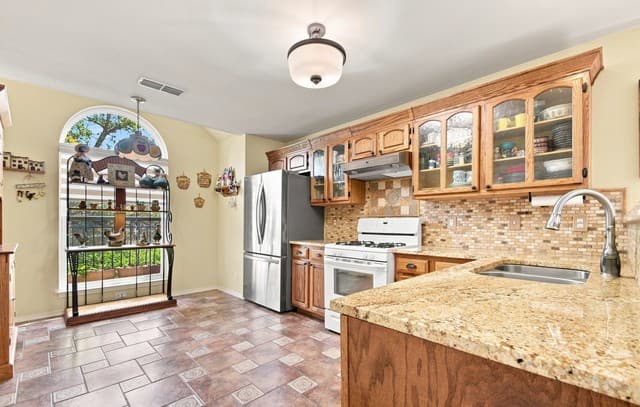 8621  Wood Falls, San Antonio, TX 78251 — photo 8