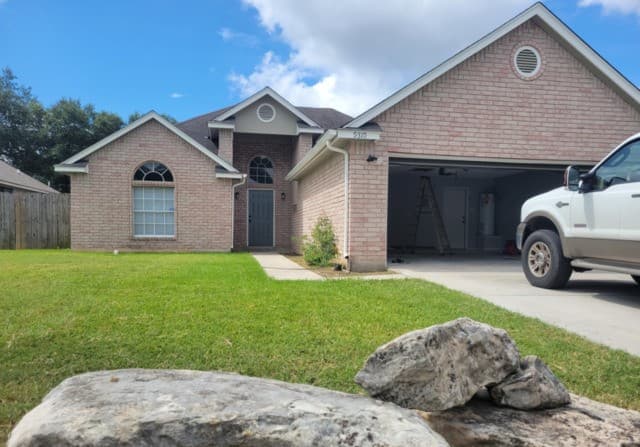 9310  Bowen Dr