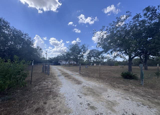 3303  Sandy Elm Rd, La Vernia, TX 78121 — photo 5