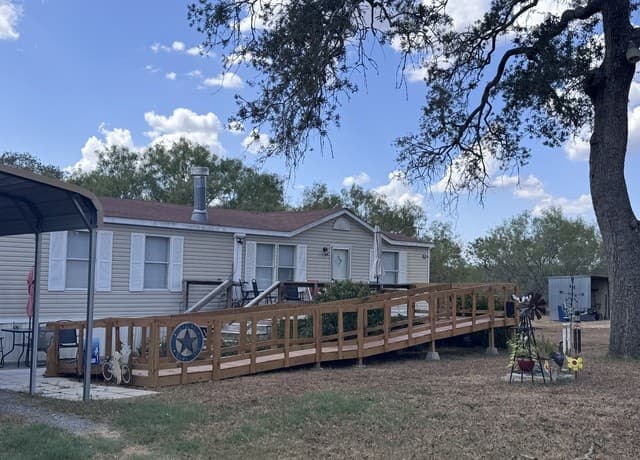 3303  Sandy Elm Rd, La Vernia, TX 78121 — photo 7