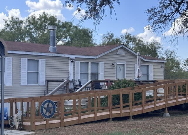 3303  Sandy Elm Rd, La Vernia, TX 78121 — photo 8