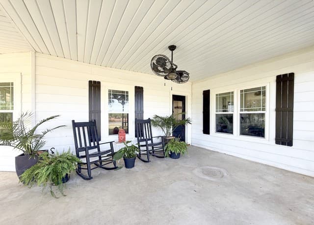 901  Zig Zag Ave, Devine, TX 78016 — photo 10