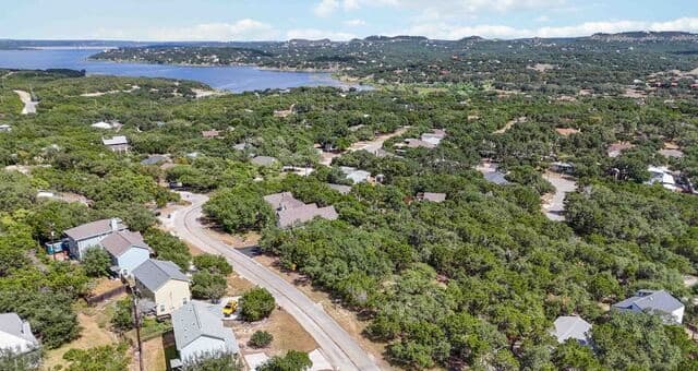 2220  Grandview Frst, Canyon Lake, TX 78133 — photo 4