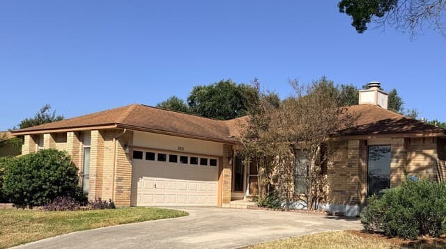 5851  Spring Village St, San Antonio, TX 78247 — photo 2