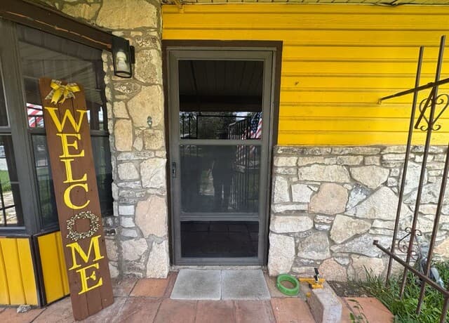 1015 W Amber, San Antonio, TX 78221 — photo 2