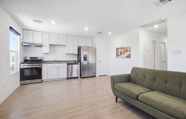 14461  Source Cir, San Antonio, TX 78223 — photo 4