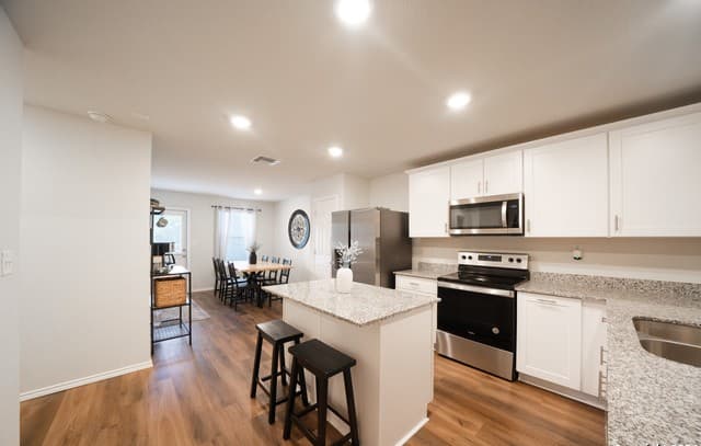 6330  Silver Pegasus, San Antonio, TX 78218 — photo 10