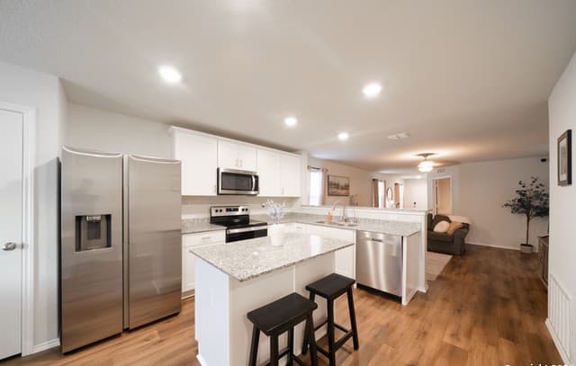6330  Silver Pegasus, San Antonio, TX 78218 — photo 11