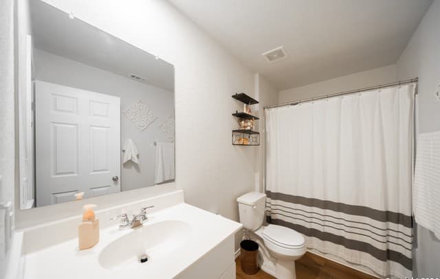 6330  Silver Pegasus, San Antonio, TX 78218 — photo 19