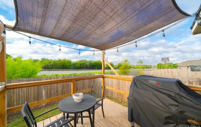 6330  Silver Pegasus, San Antonio, TX 78218 — photo 22