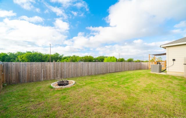 6330  Silver Pegasus, San Antonio, TX 78218 — photo 24