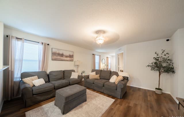 6330  Silver Pegasus, San Antonio, TX 78218 — photo 7