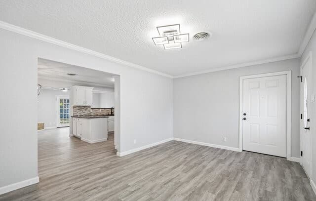 554  Kate Schenck Ave, San Antonio, TX 78223 — photo 10