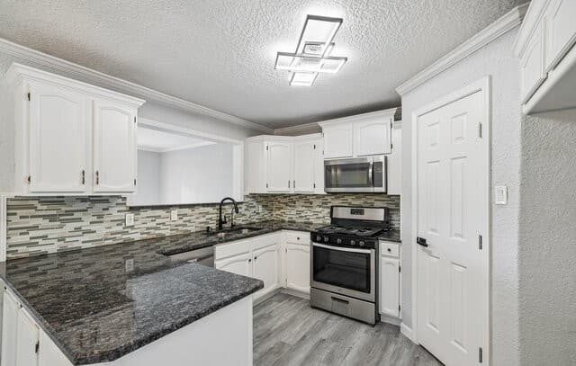 554  Kate Schenck Ave, San Antonio, TX 78223 — photo 7