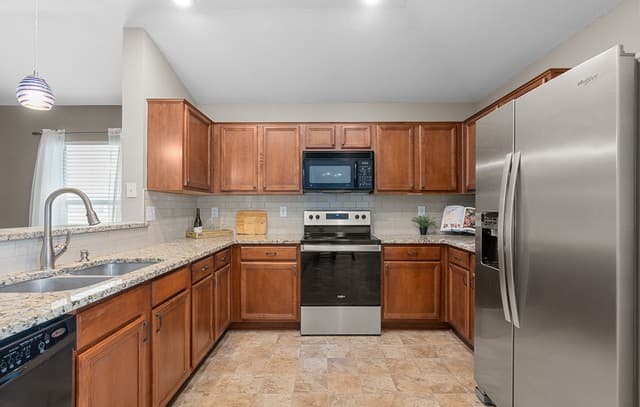 301  Brahma Way, Cibolo, TX 78108 — photo 13