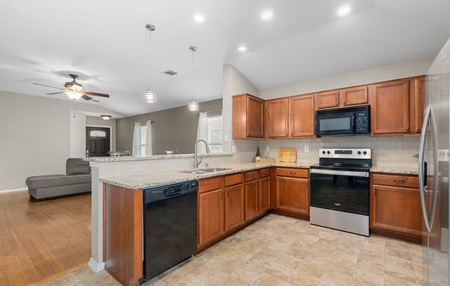 301  Brahma Way, Cibolo, TX 78108 — photo 14