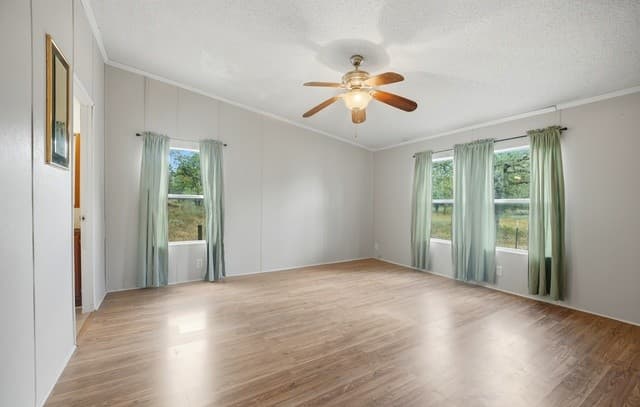 100  Sandy Oak Ln, Stockdale, TX 78160 — photo 14