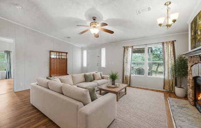 100  Sandy Oak Ln, Stockdale, TX 78160 — photo 5