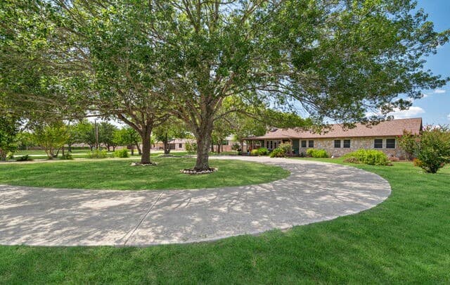 1033 E Live Oak, Schertz, TX 78154 — photo 7