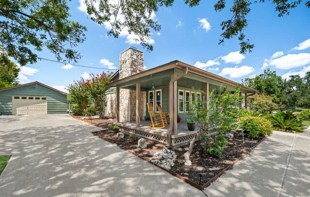 1033 E Live Oak, Schertz, TX 78154 — photo 9