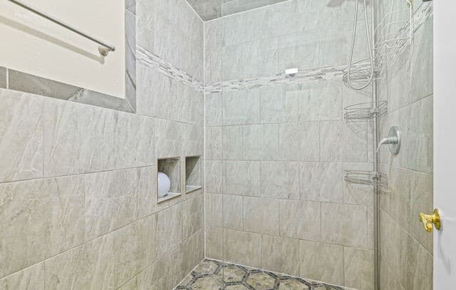 5280  Smith Rd, Von Ormy, TX 78073 — photo 23