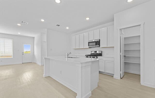 10651  Munoz Mnr, San Antonio, TX 78214 — photo 9