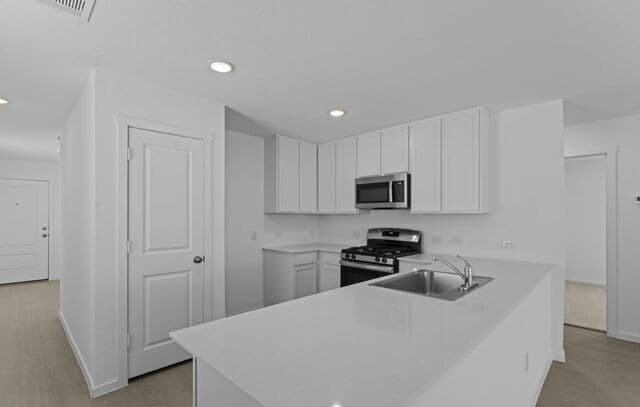 706  Thea Mdws, Marion, TX 78124 — photo 5