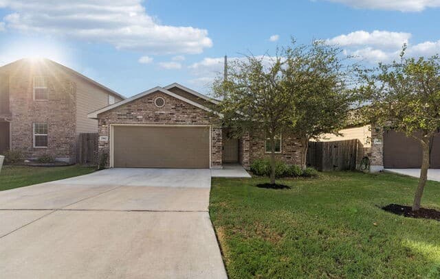 2902  Lindenwood Run