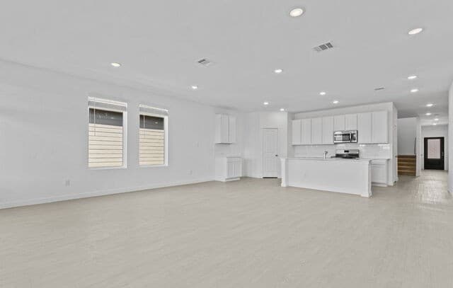 8515  Utopia Gdns, San Antonio, TX 78223 — photo 4