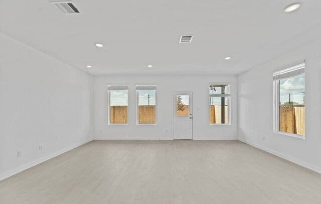 8515  Utopia Gdns, San Antonio, TX 78223 — photo 6