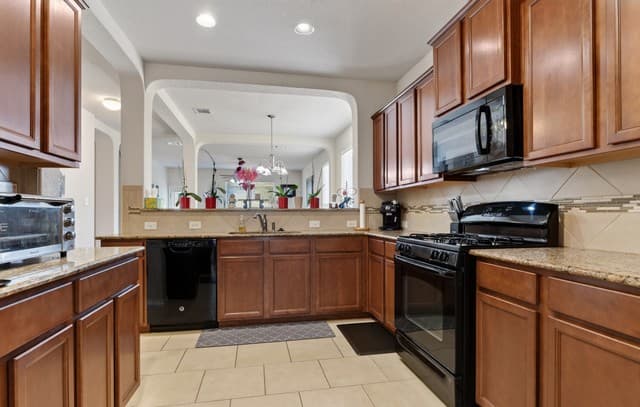 2965  Mineral Spgs, Schertz, TX 78108 — photo 8