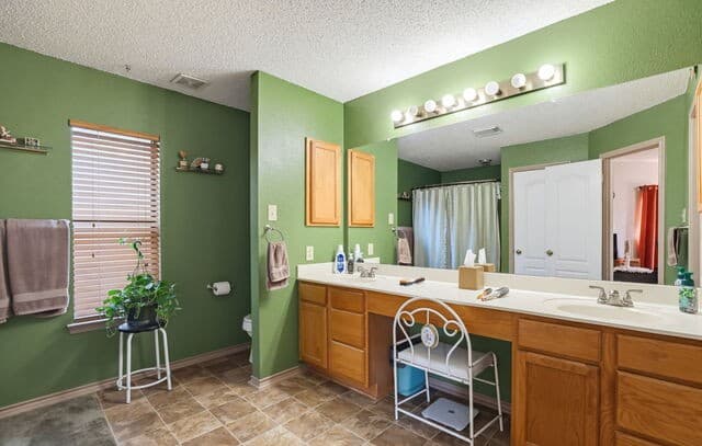 8643  Park Olympia, Universal City, TX 78148 — photo 24