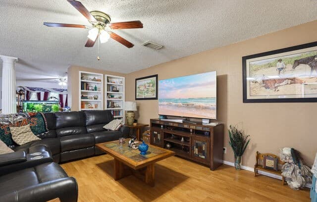 8643  Park Olympia, Universal City, TX 78148 — photo 8
