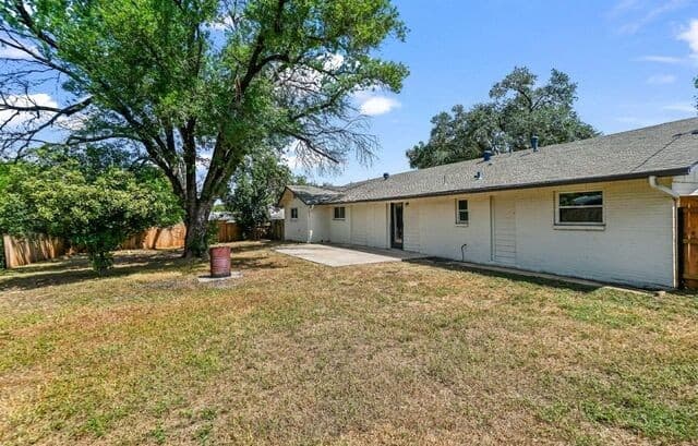 111  Beechwood Ln, San Antonio, TX 78216 — photo 21