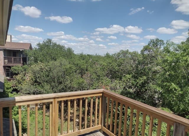 25118  Flying Arrow, San Antonio, TX 78258 — photo 2