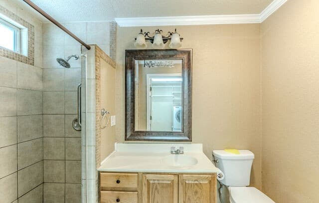 8206  Forsen Dr, San Antonio, TX 78224 — photo 11