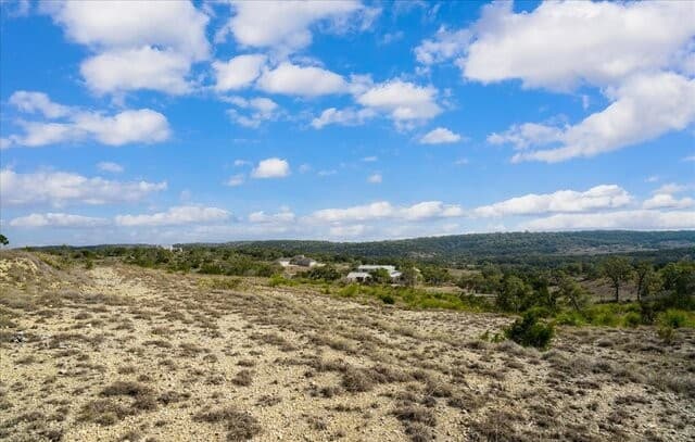 315  Dry Bear Creek, New Braunfels, TX 78132 — photo 4