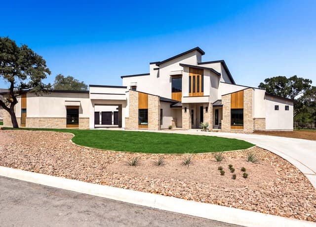 85 Ranch Hts
