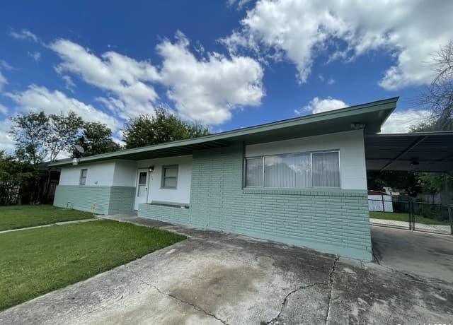 130  Ashford Dr