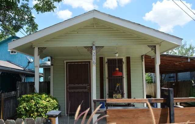 216 N Pinto St, San Antonio, TX 78207 — photo 3