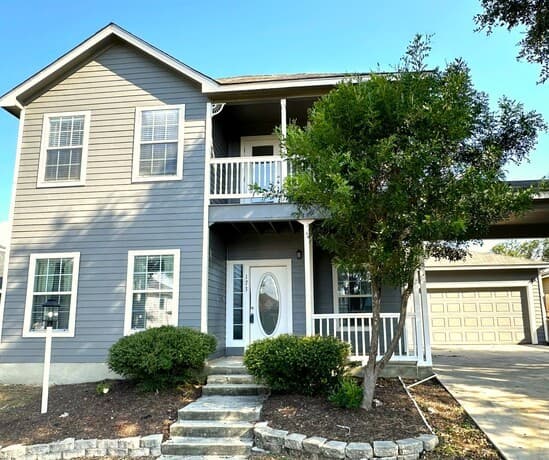 173  Whitewing Way