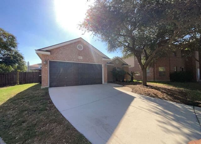 8222  Grissom Cir
