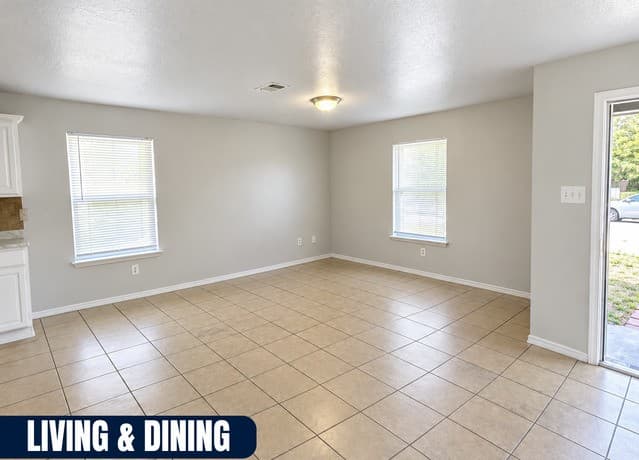 9252  Balboa Port Dr, San Antonio, TX 78242 — photo 2