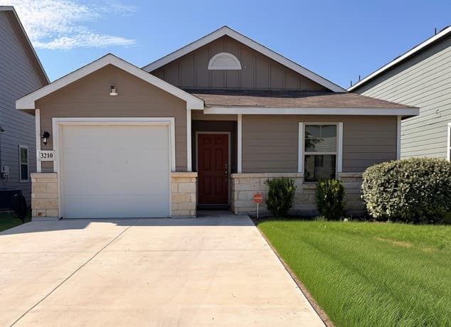 3210  Rancho Grande, San Antonio, TX 78224 — photo 2