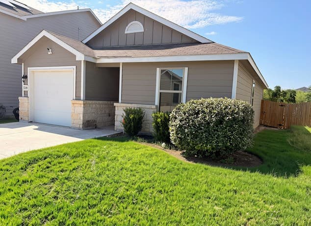 3210  Rancho Grande, San Antonio, TX 78224 — photo 3