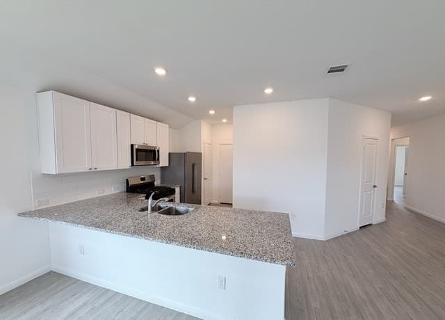 750  Haas Way, San Antonio, TX 78221 — photo 14